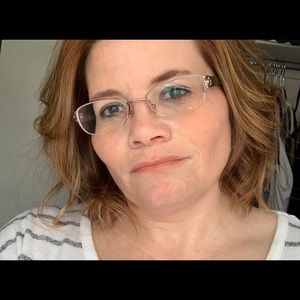 Meet your Posher, Leslie